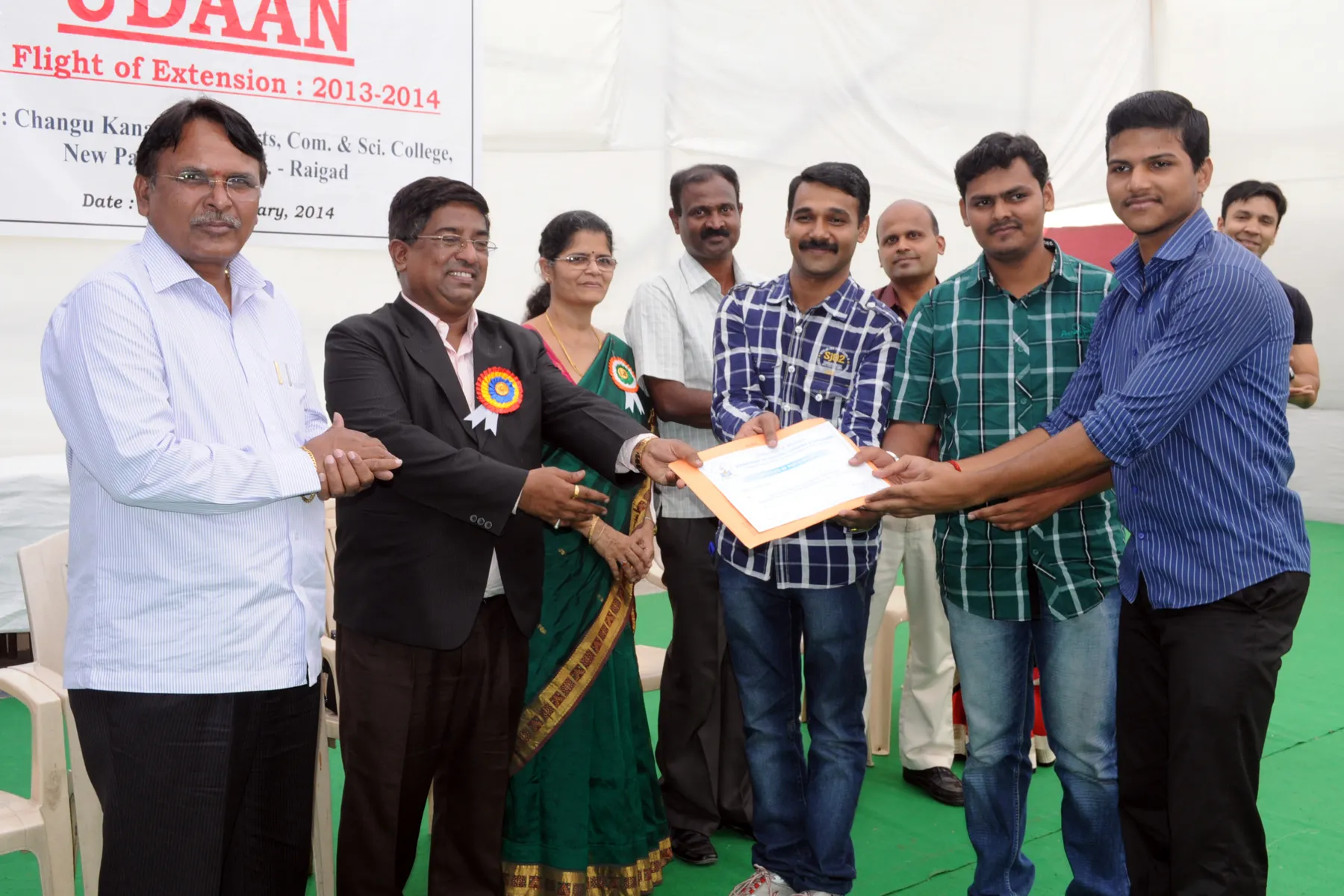 DSC Certificate Distribution by the Auspicious Hands of DLLE Director Dr. Dilip Patil